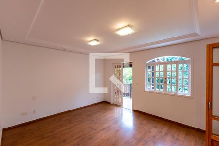 Casa à venda com 450m², 4 quartos e 4 vagas Casa à venda com 450m², 4 quartos e 4 vagasSuíte 2