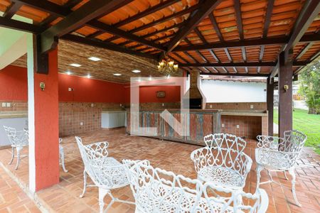 Casa à venda com 450m², 4 quartos e 4 vagas Casa à venda com 450m², 4 quartos e 4 vagasChurrasqueira