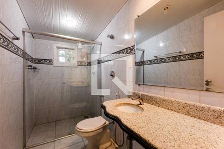 Casa à venda com 450m², 4 quartos e 4 vagas Casa à venda com 450m², 4 quartos e 4 vagasBanheiro da Área de Serviço