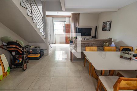 Sala de casa à venda com 3 quartos, 180m² em Castelo, Belo Horizonte