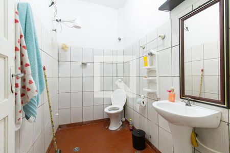 Banheiro de casa para alugar com 1 quarto, 160m² em Vila Araguaia, São Paulo