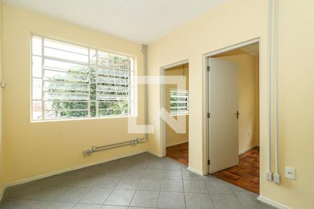 Sala de TV de casa para alugar com 4 quartos, 290m² em São João, Porto Alegre