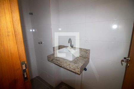 Banheiro de kitnet/studio à venda com 1 quarto, 24m² em Chácara Santo Antônio (zona Sul), São Paulo