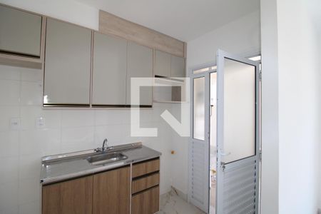 Sala / Cozinha de apartamento à venda com 2 quartos, 48m² em Vila Guaca, São Paulo