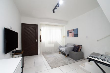 Sala de casa de condomínio para alugar com 2 quartos, 70m² em Jardim Flor do Campo, Guarulhos