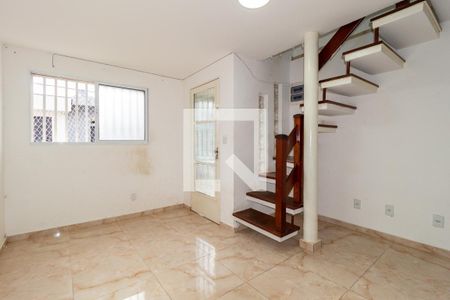 Sala de casa para alugar com 2 quartos, 540m² em Vila Prudente, São Paulo