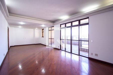 Sala de apartamento para alugar com 5 quartos, 500m² em Ingá, Niterói