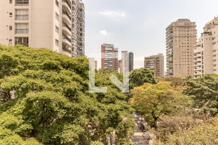 Sala de apartamento à venda com 3 quartos, 141m² em Vila Nova Conceição, São Paulo