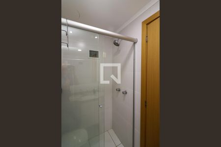 Banheiro da Suíte de apartamento para alugar com 2 quartos, 65m² em Menino Deus, Porto Alegre