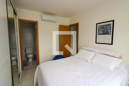 Quarto Suíte de apartamento para alugar com 2 quartos, 65m² em Menino Deus, Porto Alegre