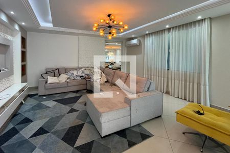 Sala de casa à venda com 4 quartos, 380m² em Jardim Guanabara, Rio de Janeiro