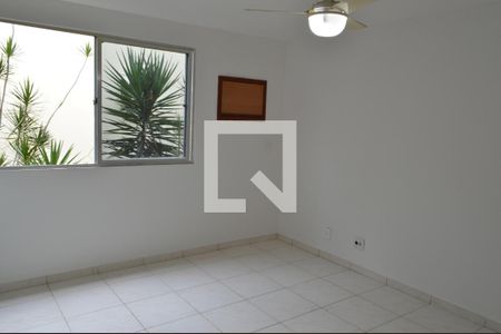 Sala de apartamento para alugar com 3 quartos, 55m² em Jacarepaguá, Rio de Janeiro