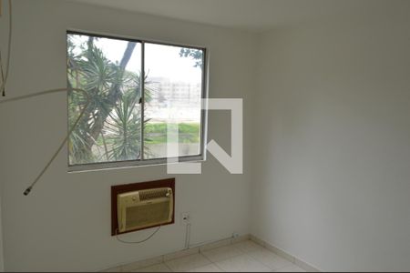  Quarto 2 de apartamento para alugar com 3 quartos, 55m² em Jacarepaguá, Rio de Janeiro