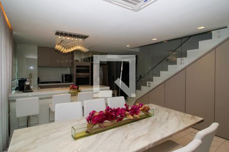 Apartamento à venda com 186m², 2 quartos e 3 vagas Apartamento à venda com 186m², 2 quartos e 3 vagasSala