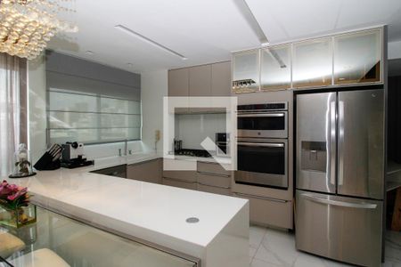 Apartamento à venda com 186m², 2 quartos e 3 vagas Apartamento à venda com 186m², 2 quartos e 3 vagasSala