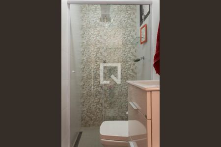 Casa à venda com 125m², 3 quartos e 3 vagas Casa à venda com 125m², 3 quartos e 3 vagasBanheiro da Suíte de Serviço