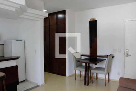 SALA de apartamento para alugar com 1 quarto, 58m² em Cambuí, Campinas