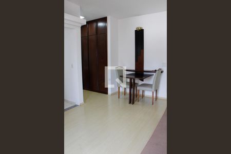 SALA de apartamento para alugar com 1 quarto, 58m² em Cambuí, Campinas