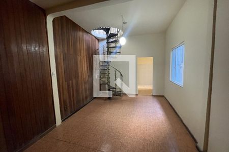 Sala de casa para alugar com 2 quartos, 59m² em Vila Flavia, Duque de Caxias