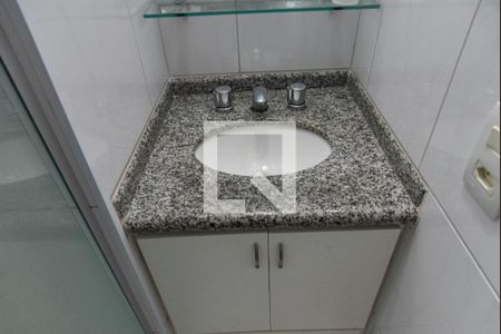 Banheiro da suíte de apartamento para alugar com 1 quarto, 48m² em Vila Mariana, São Paulo