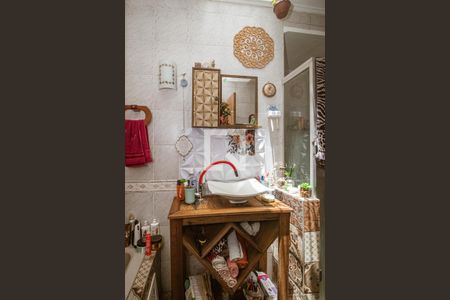 Casa à venda com 170m², 4 quartos e 3 vagas Casa à venda com 170m², 4 quartos e 3 vagasBanheiro da Suíte