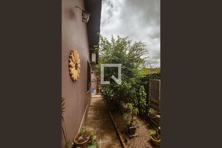 Casa à venda com 170m², 4 quartos e 3 vagas Casa à venda com 170m², 4 quartos e 3 vagasQuintal