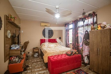 Casa à venda com 170m², 4 quartos e 3 vagas Casa à venda com 170m², 4 quartos e 3 vagasSuite