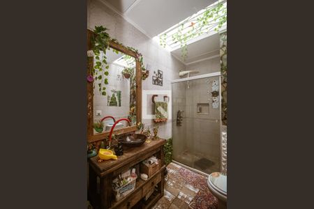 Casa à venda com 170m², 4 quartos e 3 vagas Casa à venda com 170m², 4 quartos e 3 vagasBanheiro 2