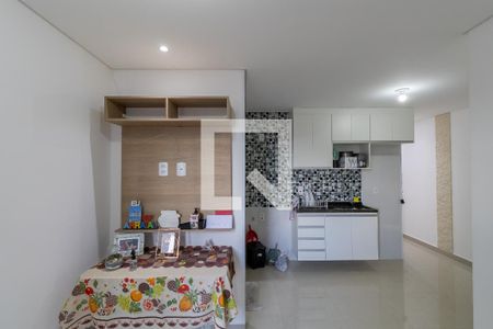 Sala e Cozinha  de apartamento para alugar com 2 quartos, 45m² em Jardim Helena, São Paulo