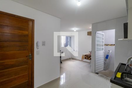 Sala e Cozinha  de apartamento para alugar com 2 quartos, 45m² em Jardim Helena, São Paulo