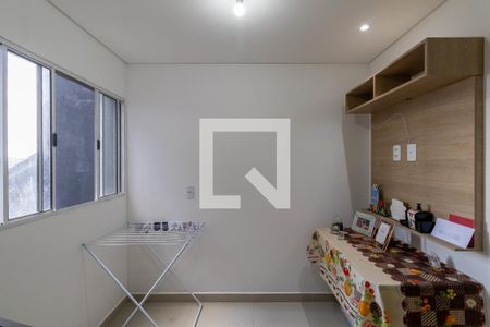 Sala e Cozinha  de apartamento para alugar com 2 quartos, 45m² em Jardim Helena, São Paulo