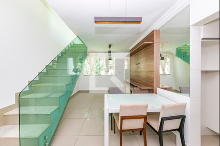 Sala 1 de apartamento para alugar com 2 quartos, 116m² em Santo Antônio, Belo Horizonte