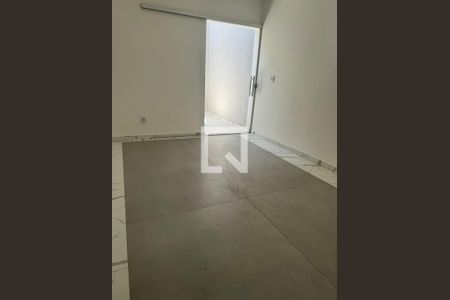 Quarto de casa para alugar com 2 quartos, 60m² em Novo Progresso, Contagem