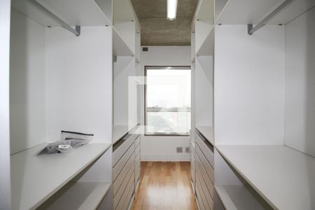 Closet de apartamento para alugar com 1 quarto, 70m² em Itaim Bibi, São Paulo