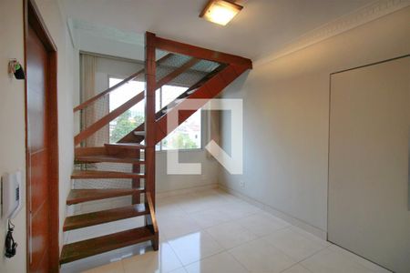 Apartamento à venda com 3 quartos, 180m² em Santa Tereza, Belo Horizonte