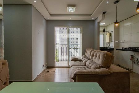 Sala de apartamento para alugar com 3 quartos, 48m² em Jardim Cocaia, Guarulhos