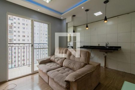 Sala de apartamento para alugar com 3 quartos, 48m² em Jardim Cocaia, Guarulhos