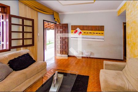 Sala de casa à venda com 3 quartos, 250m² em Nova Cintra, Belo Horizonte