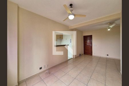 Sala de apartamento para alugar com 2 quartos, 58m² em Barra da Tijuca, Rio de Janeiro