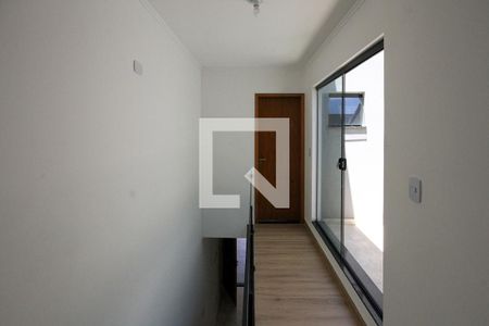 Corredor de casa à venda com 2 quartos, 104m² em Vila Antonieta, São Paulo