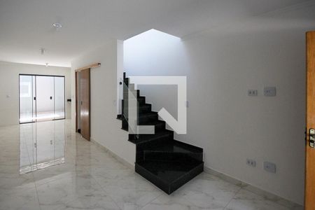 Sala de casa para alugar com 2 quartos, 104m² em Vila Antonieta, São Paulo