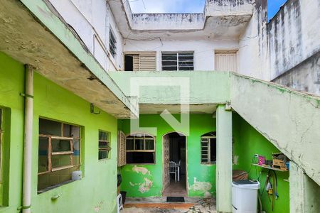 Casa à venda com 172m², 2 quartos e 2 vagas Casa à venda com 172m², 2 quartos e 2 vagasEdícula