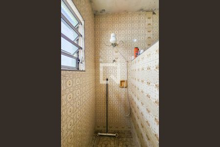 Casa à venda com 172m², 2 quartos e 2 vagas Casa à venda com 172m², 2 quartos e 2 vagasBanheiro