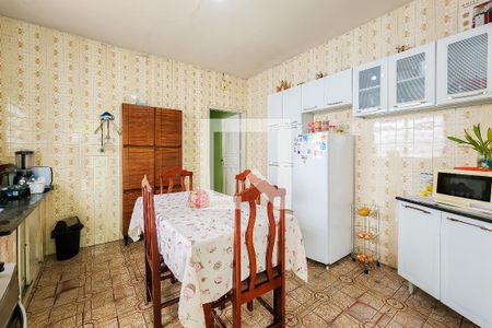Casa à venda com 172m², 2 quartos e 2 vagas Casa à venda com 172m², 2 quartos e 2 vagasCozinha
