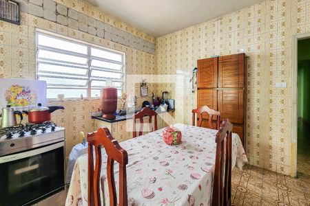 Casa à venda com 172m², 2 quartos e 2 vagas Casa à venda com 172m², 2 quartos e 2 vagasCozinha