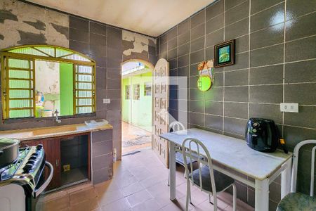 Casa à venda com 172m², 2 quartos e 2 vagas Casa à venda com 172m², 2 quartos e 2 vagasEdícula 1