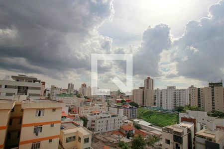 Vista da Sala de apartamento para alugar com 3 quartos, 87m² em Sagrada Família, Belo Horizonte