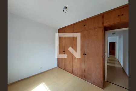 Quarto 1 de casa para alugar com 3 quartos, 140m² em Vila São Paulo, São Paulo