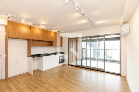 Sala/ Cozinha de apartamento para alugar com 2 quartos, 73m² em Santo Amaro, São Paulo