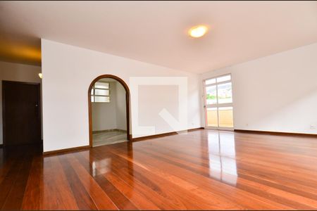 Sala de estar de apartamento para alugar com 4 quartos, 280m² em Sion, Belo Horizonte